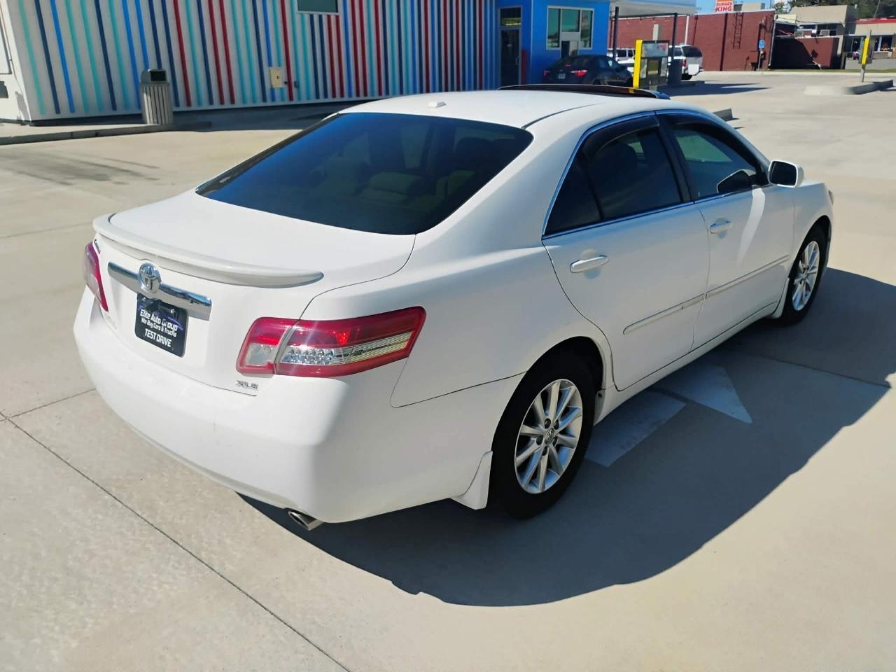 Toyota Camry 4dr Sdn I4 Man (Natl) 2010