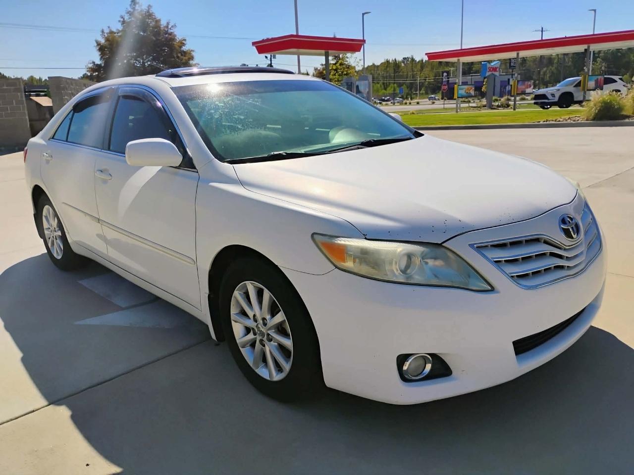 Toyota Camry 4dr Sdn I4 Man (Natl) 2010
