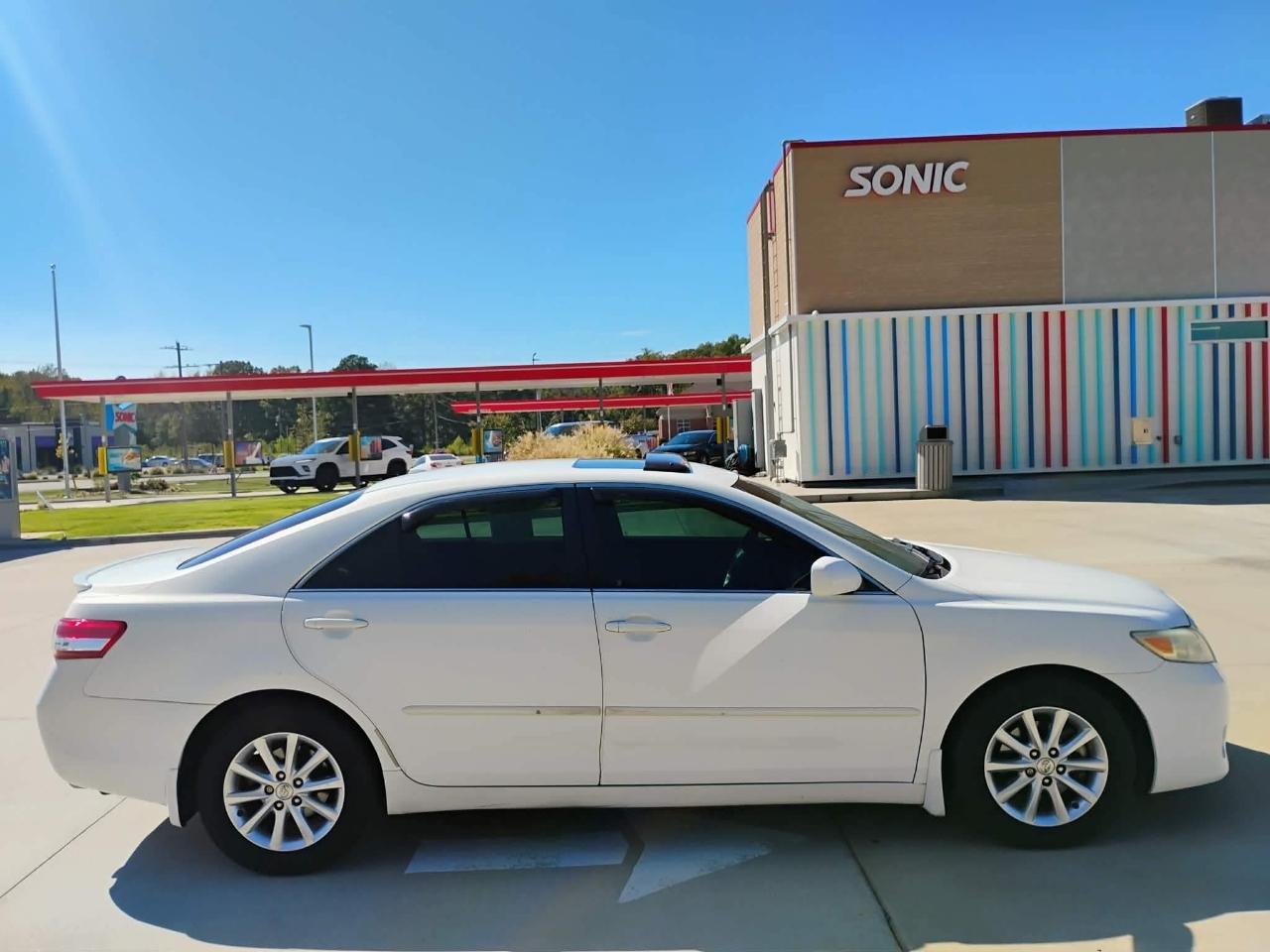 Toyota Camry 4dr Sdn I4 Man (Natl) 2010