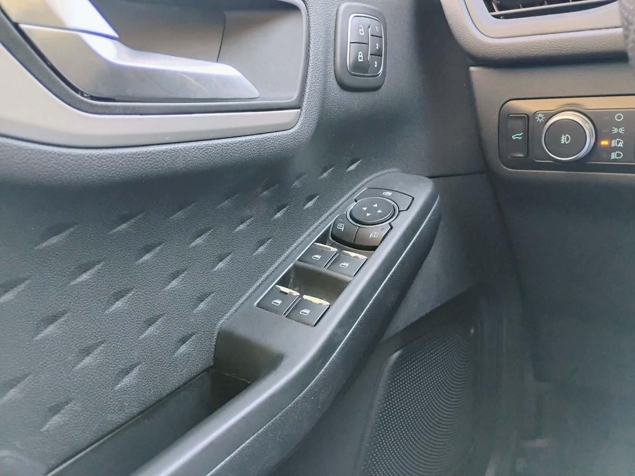 Ford Escape SEL FWD 2020