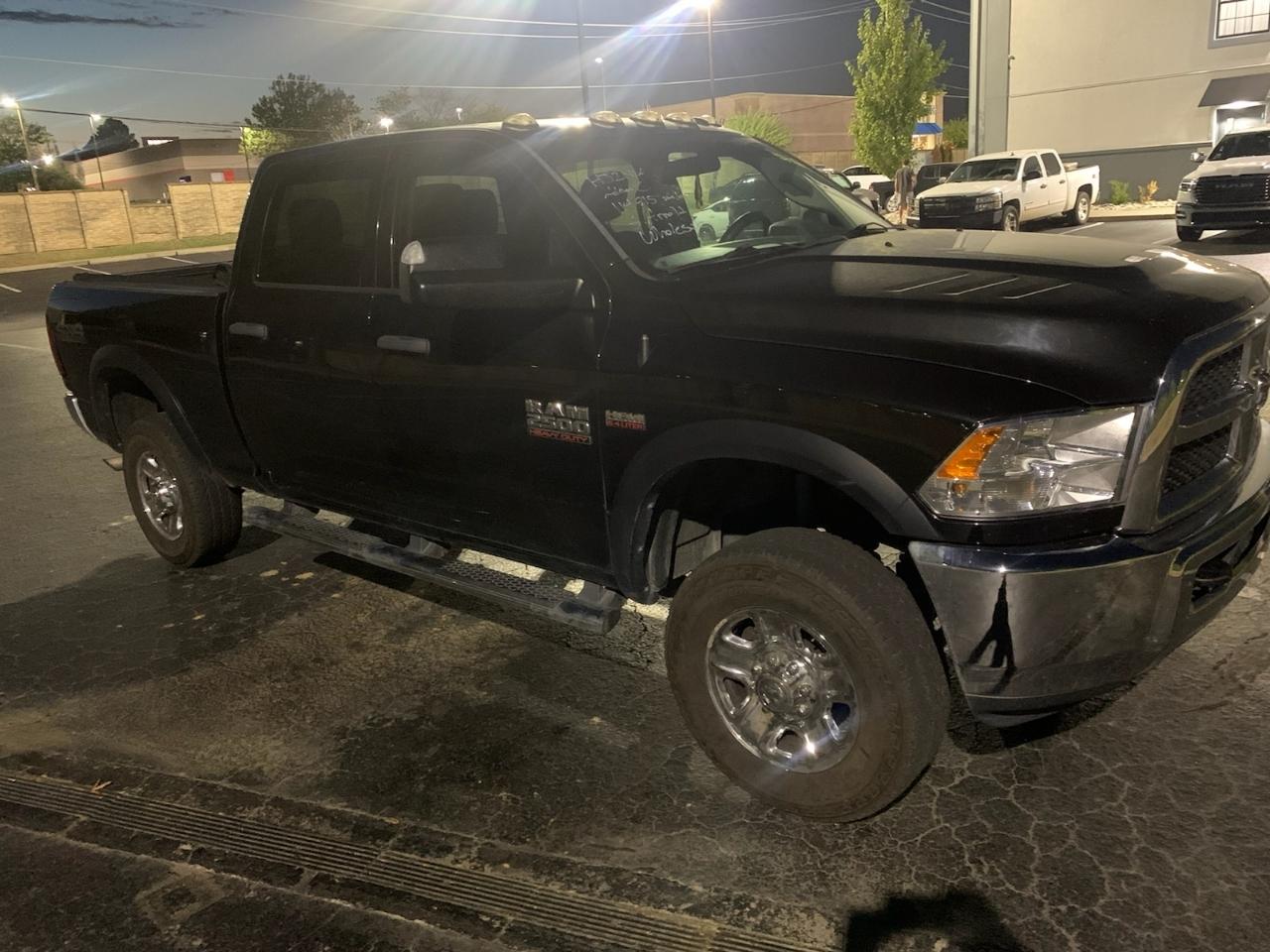 RAM 2500 Tradesman 4x4 Crew Cab 6'4" Box 2018