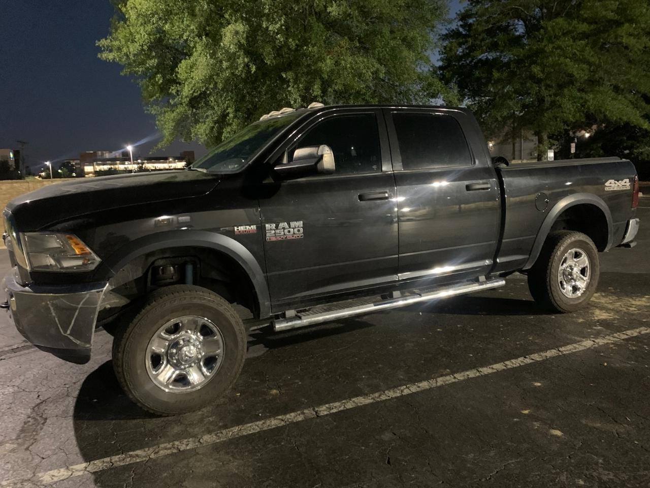 RAM 2500 Tradesman 4x4 Crew Cab 6'4" Box 2018
