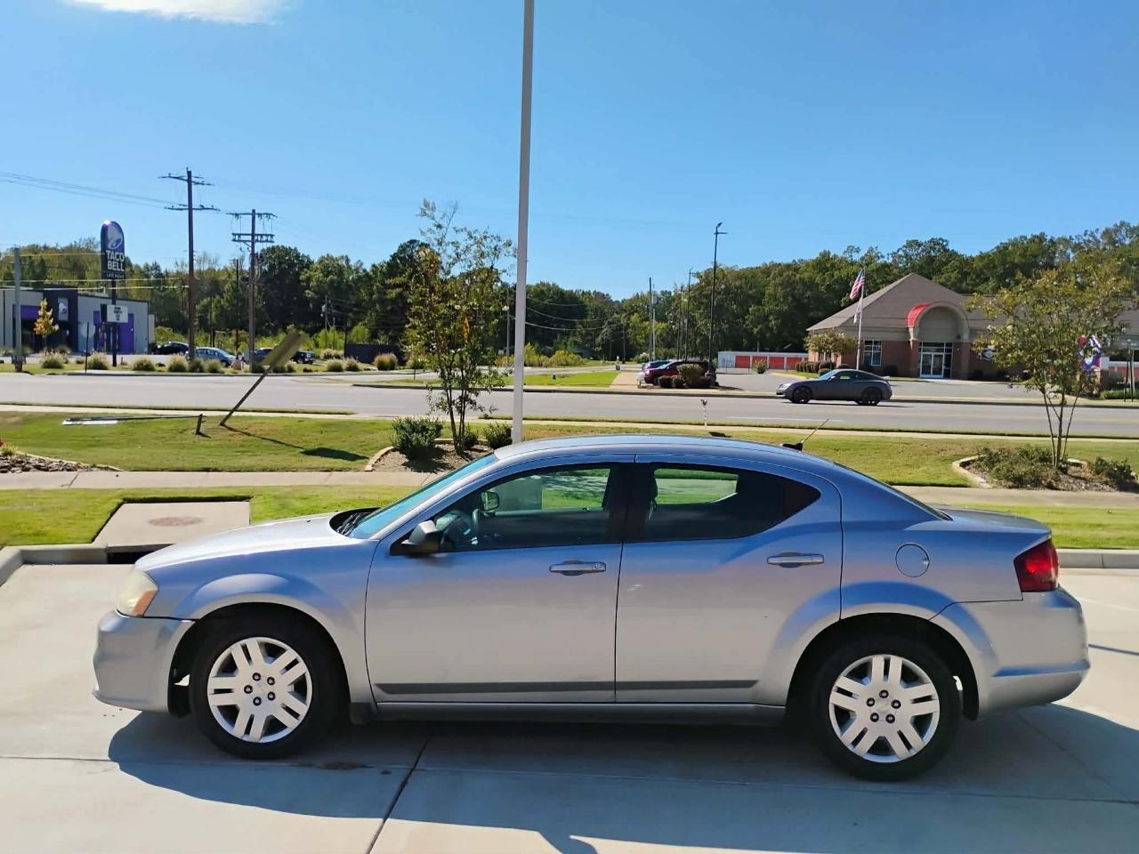 Dodge Avenger 4dr Sdn SE 2013