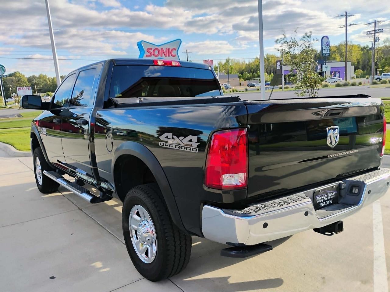 RAM 2500 Tradesman 4x4 Crew Cab 6'4" Box 2018
