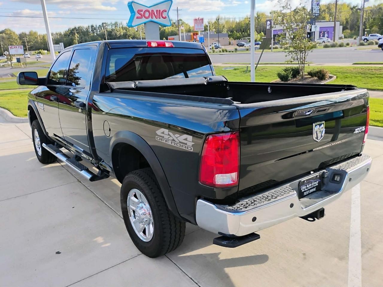 RAM 2500 Tradesman 4x4 Crew Cab 6'4" Box 2018