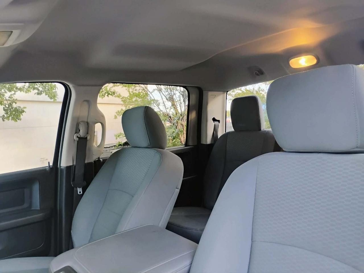 RAM 2500 Tradesman 4x4 Crew Cab 6'4" Box 2018