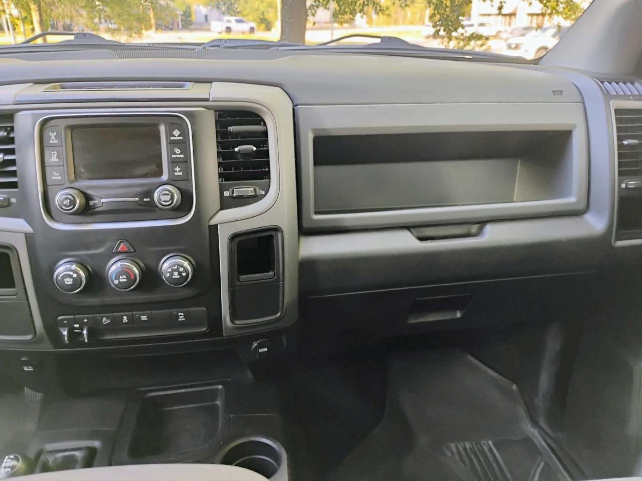RAM 2500 Tradesman 4x4 Crew Cab 6'4" Box 2018