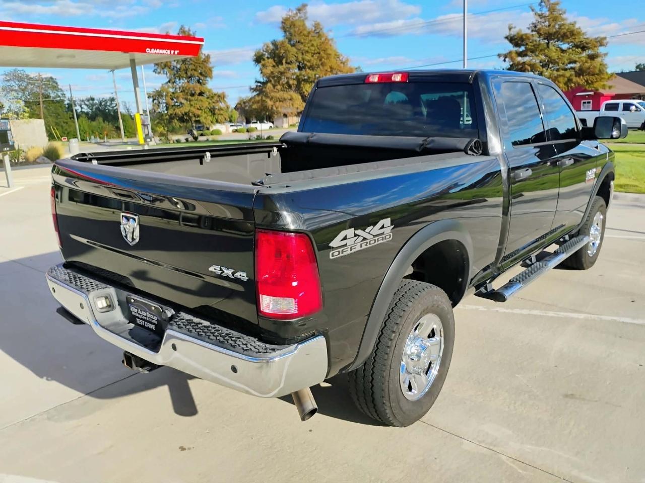 RAM 2500 Tradesman 4x4 Crew Cab 6'4" Box 2018