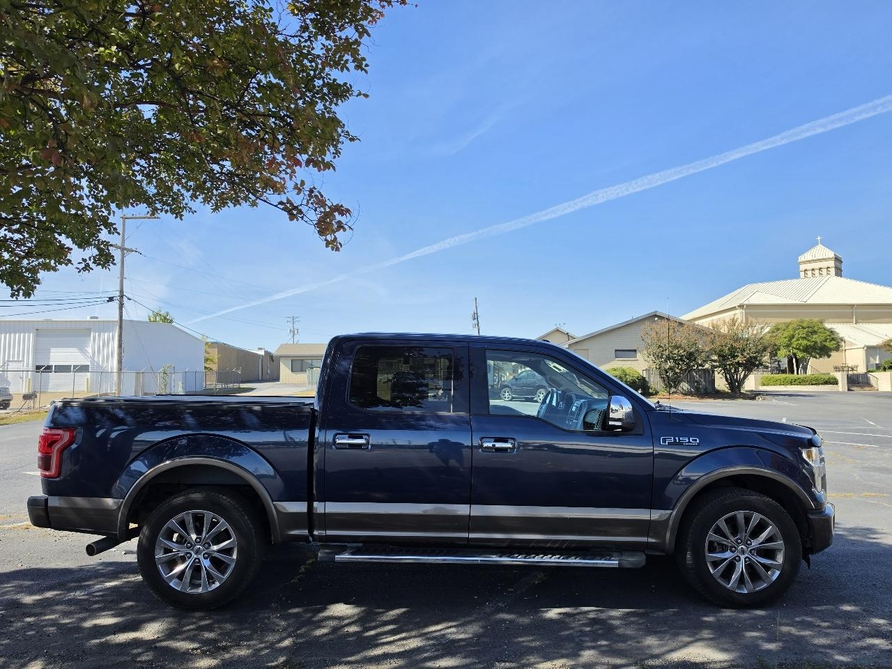 Ford F-150 2WD SuperCrew 157" Lariat 2015