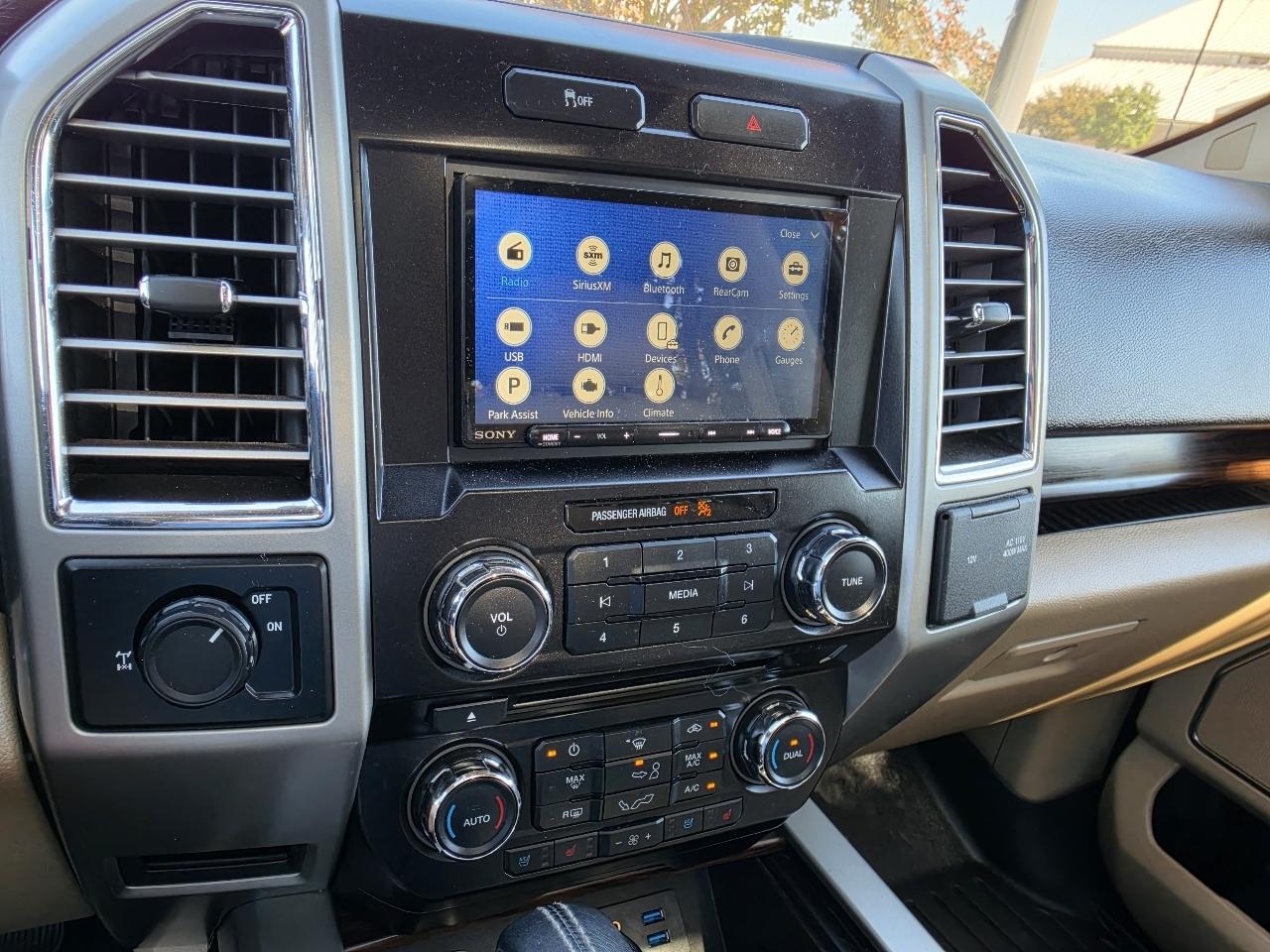 Ford F-150 2WD SuperCrew 157" Lariat 2015