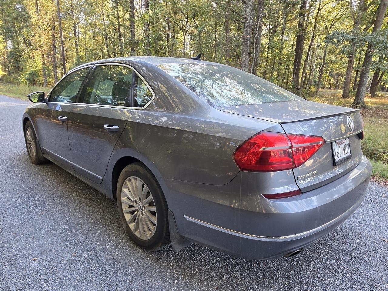 Volkswagen Passat 4dr Sdn 1.8T Auto SE 2016