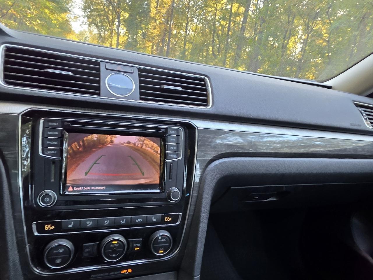 Volkswagen Passat 4dr Sdn 1.8T Auto SE 2016