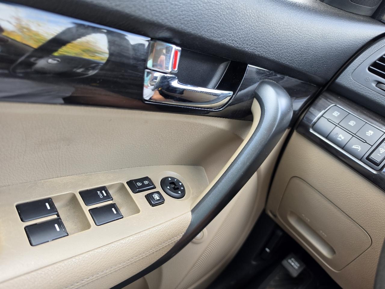 Kia Sorento 2WD 4dr I4-GDI LX 2012