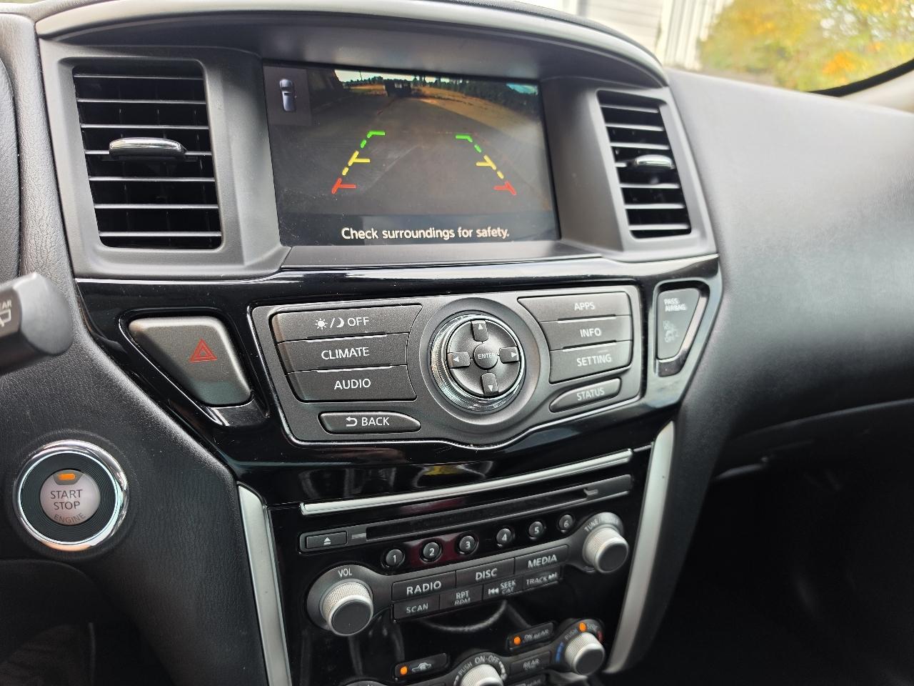 Nissan Pathfinder 4x4 SV 2019
