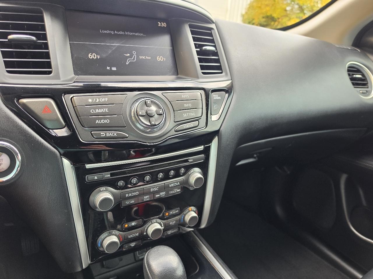 Nissan Pathfinder 4x4 SV 2019