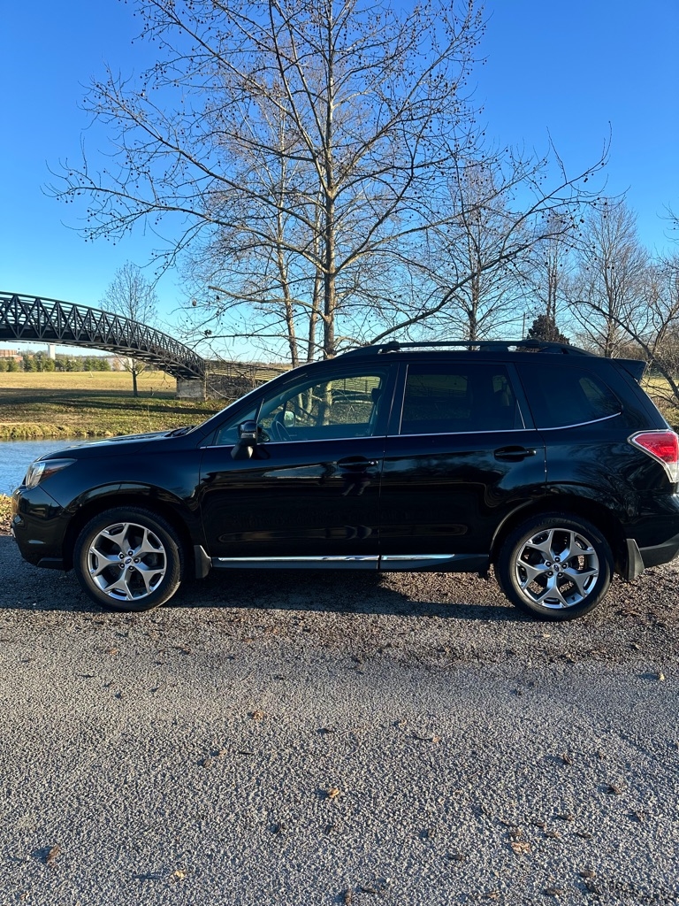 Subaru Forester 2.5i Touring 2017