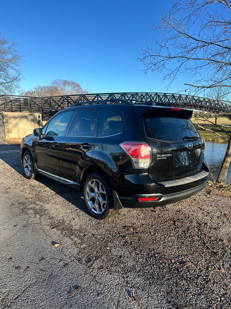 Subaru Forester 2.5i Touring 2017