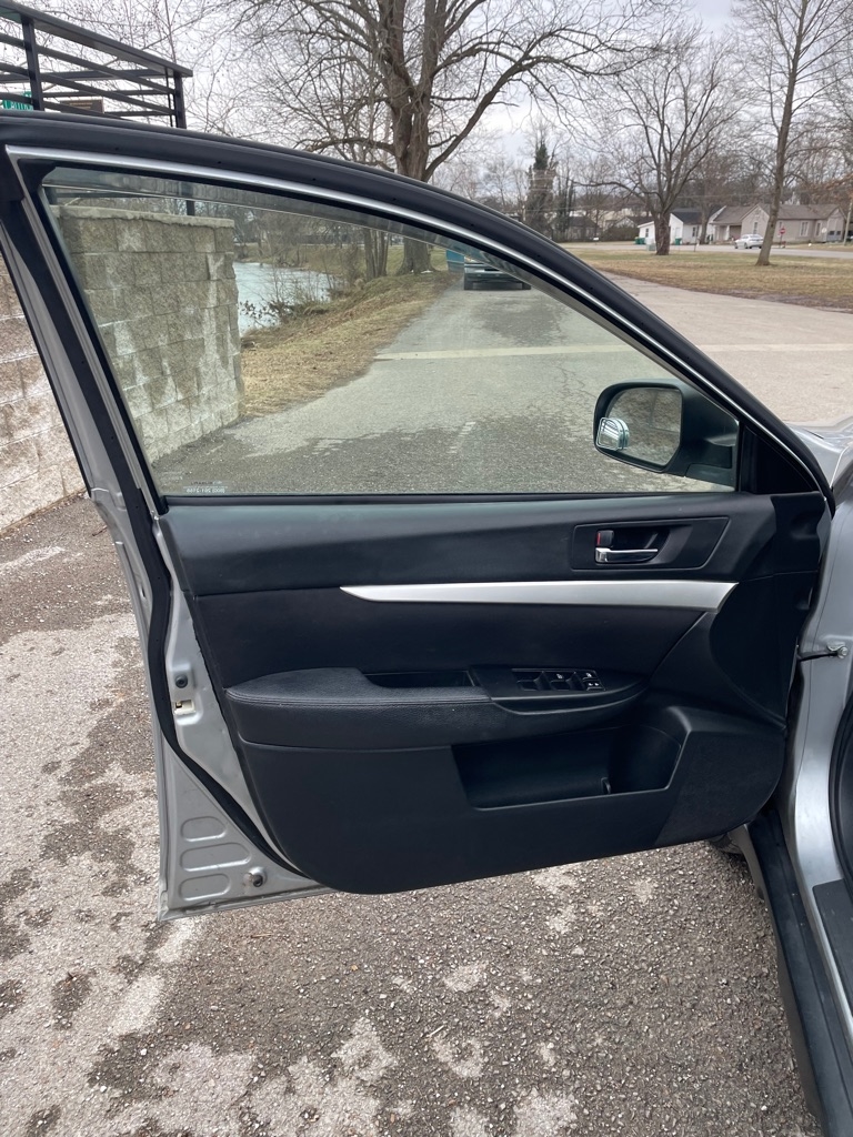 Subaru Outback 2.5i 2012