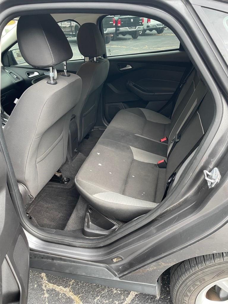 Ford Focus SE Sedan 2013