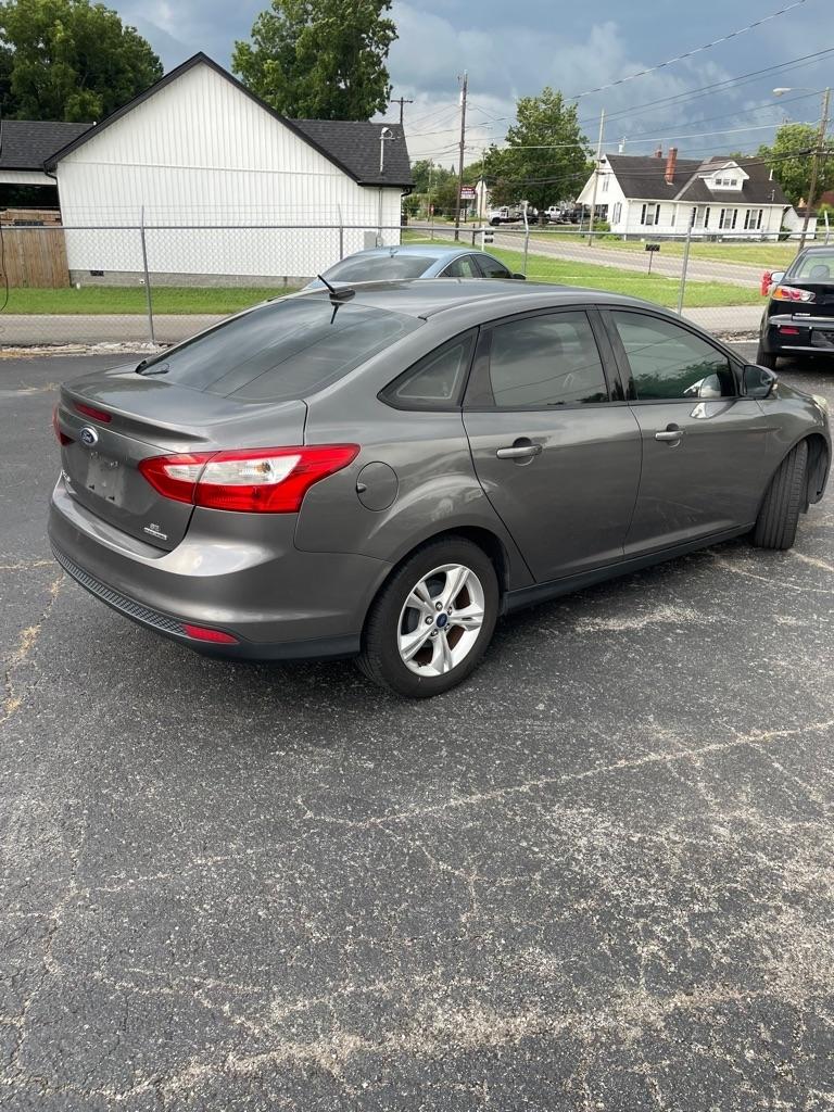 Ford Focus SE Sedan 2013