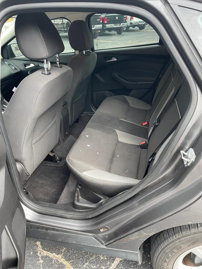 Ford Focus SE Sedan 2013