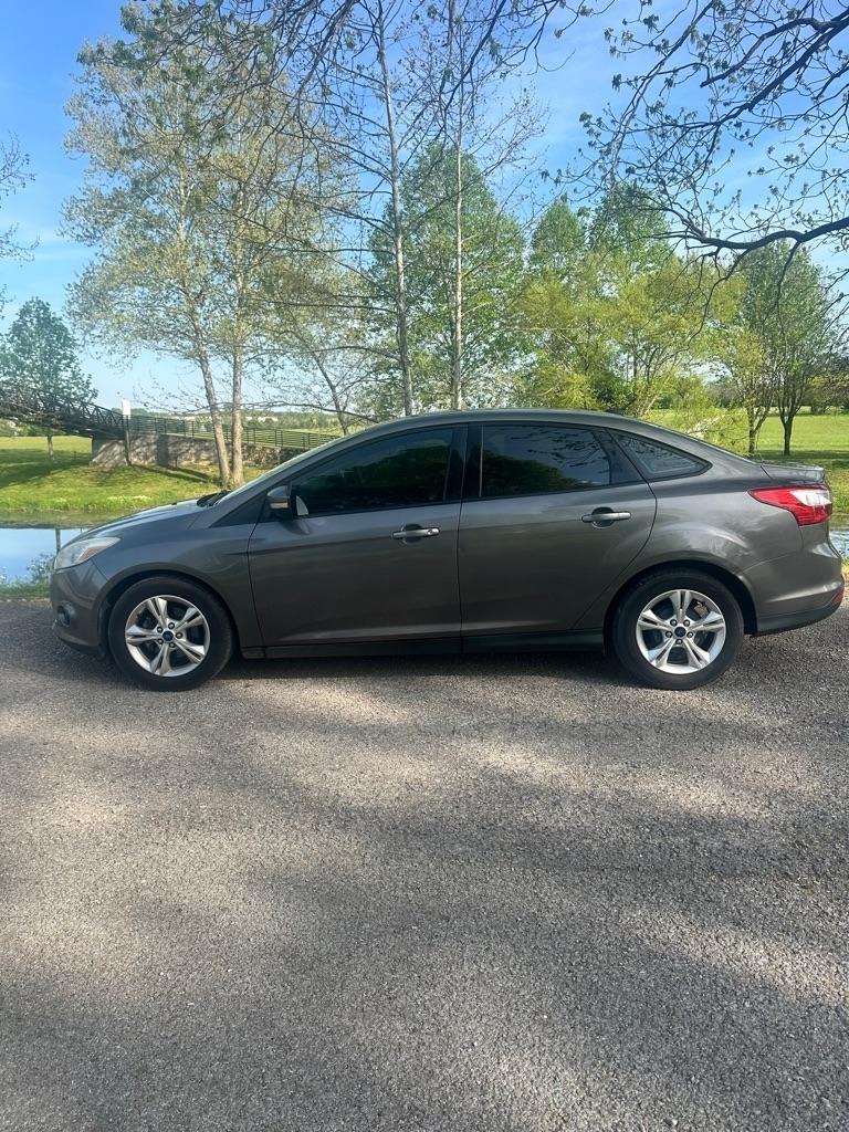 Ford Focus SE Sedan 2013