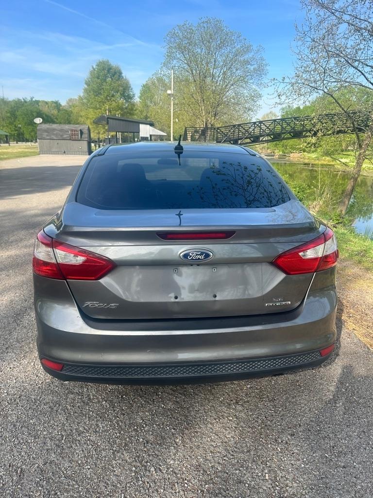 Ford Focus SE Sedan 2013
