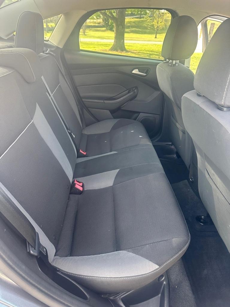 Ford Focus SE Sedan 2013