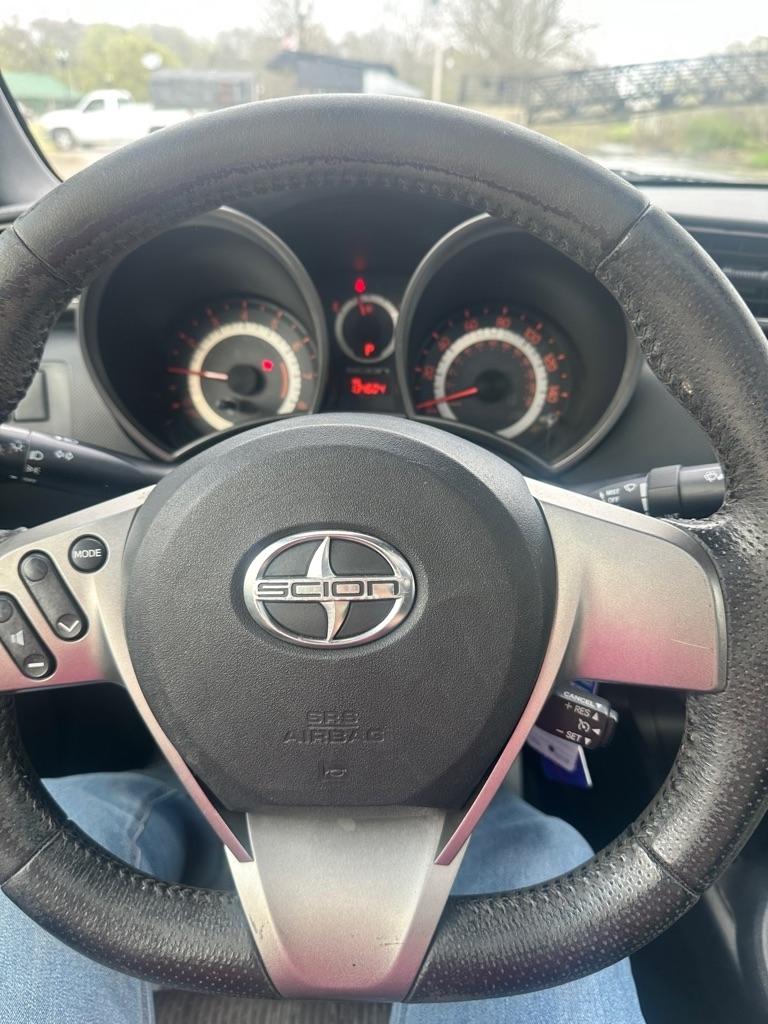 Scion tC Sports Coupe 6-Spd AT 2013