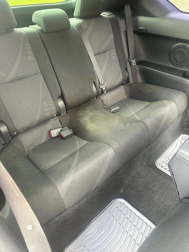 Scion tC Sports Coupe 6-Spd AT 2013