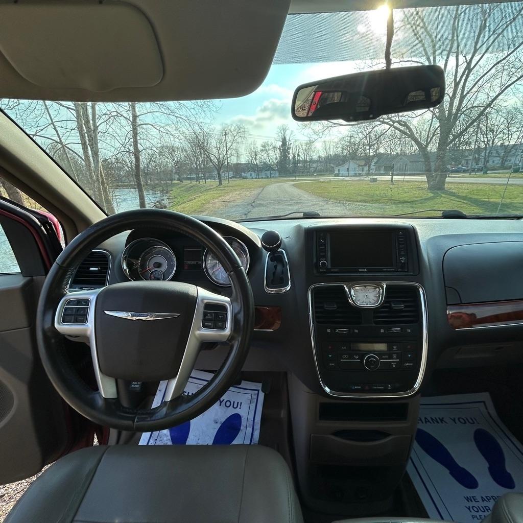 Chrysler Town & Country Touring 2016