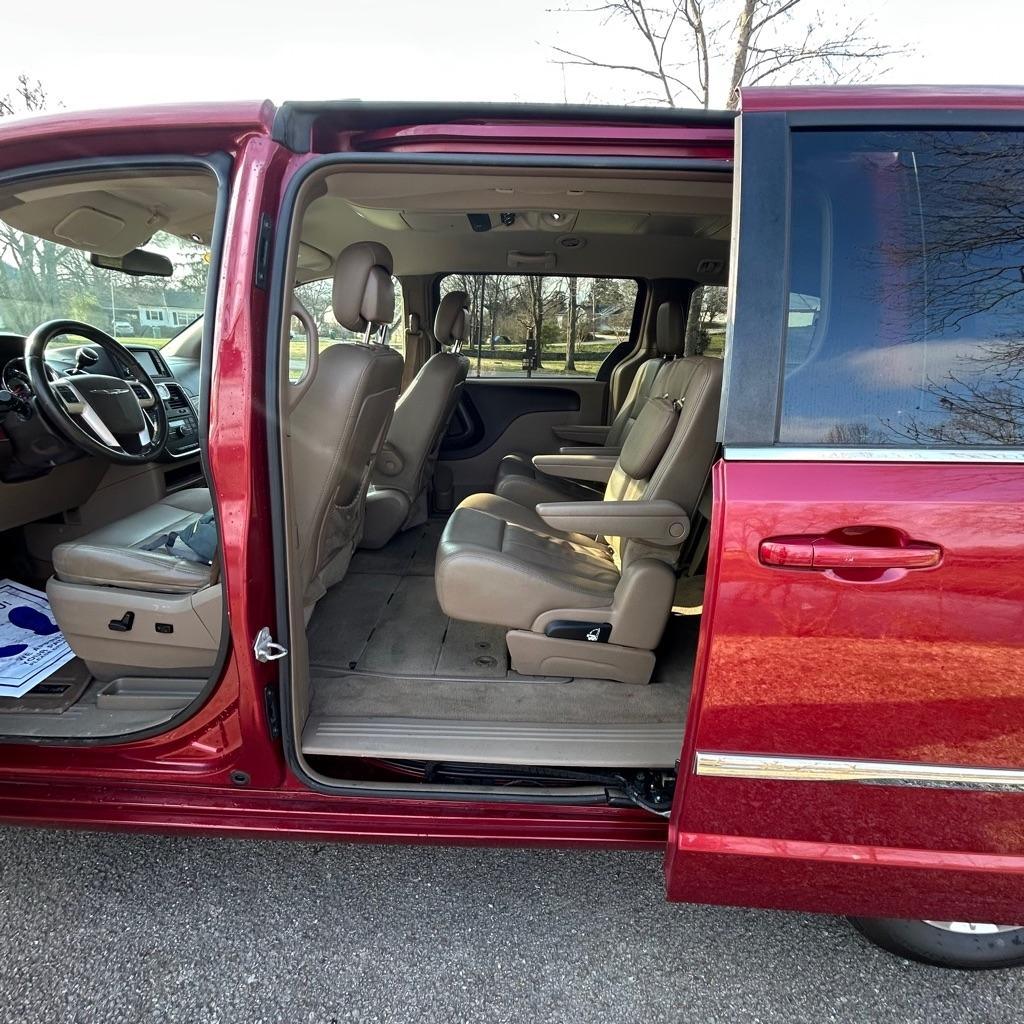 Chrysler Town & Country Touring 2016