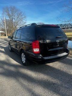 Hyundai Entourage  2007