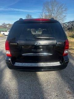 Hyundai Entourage  2007