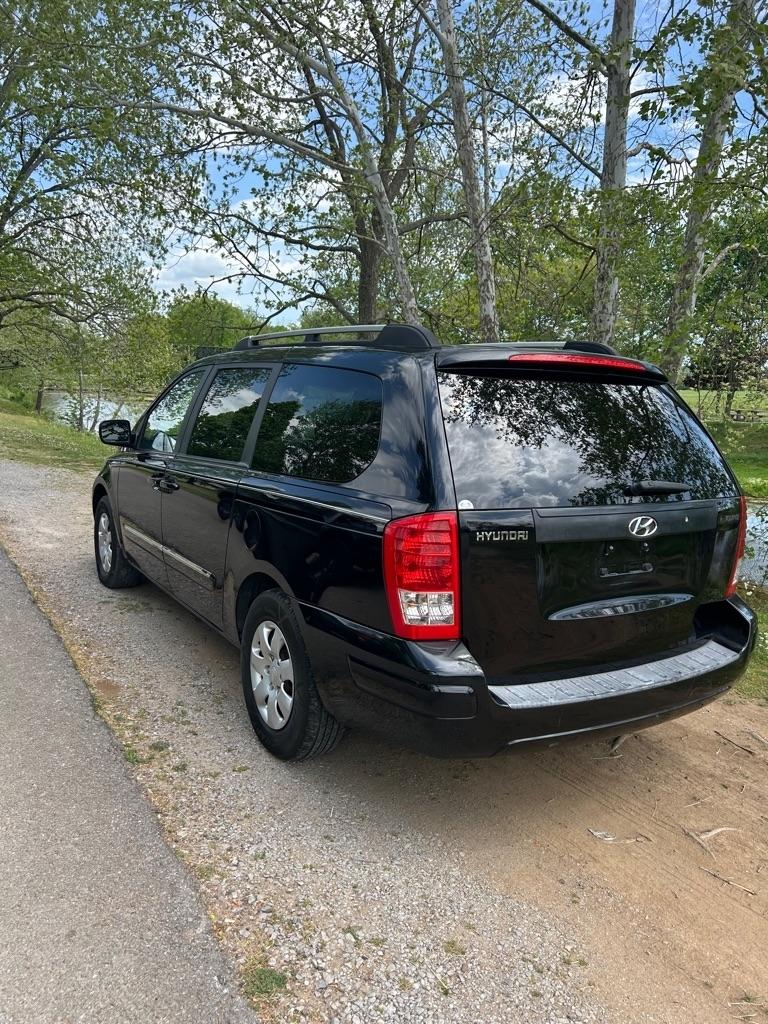 Hyundai Entourage  2007