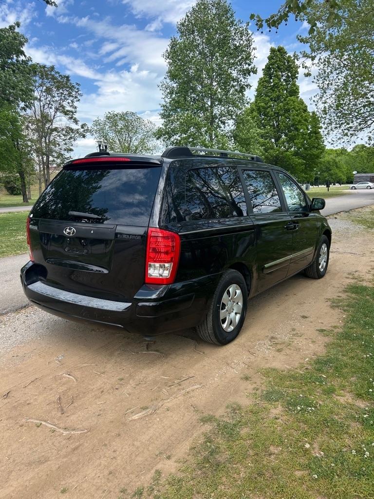 Hyundai Entourage  2007