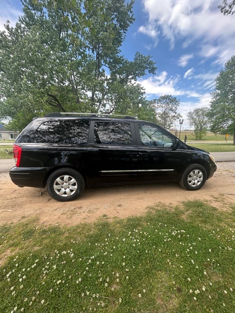Hyundai Entourage  2007