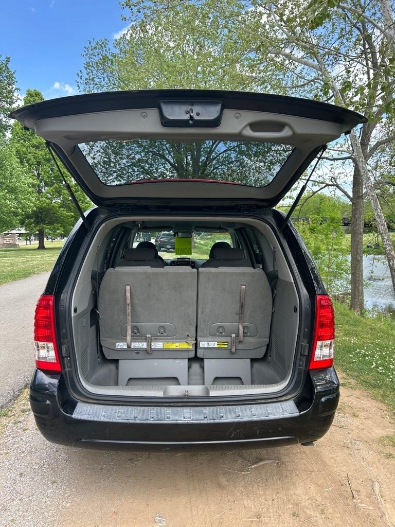 Hyundai Entourage  2007