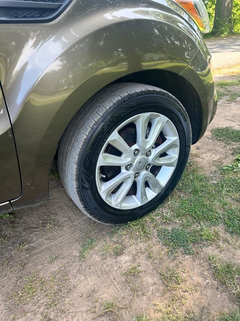 Kia Soul + 2012