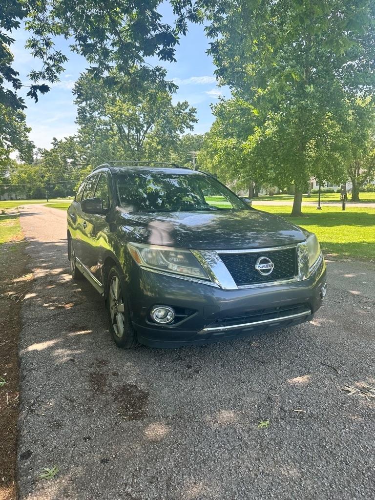 Nissan Pathfinder S 2WD 2014
