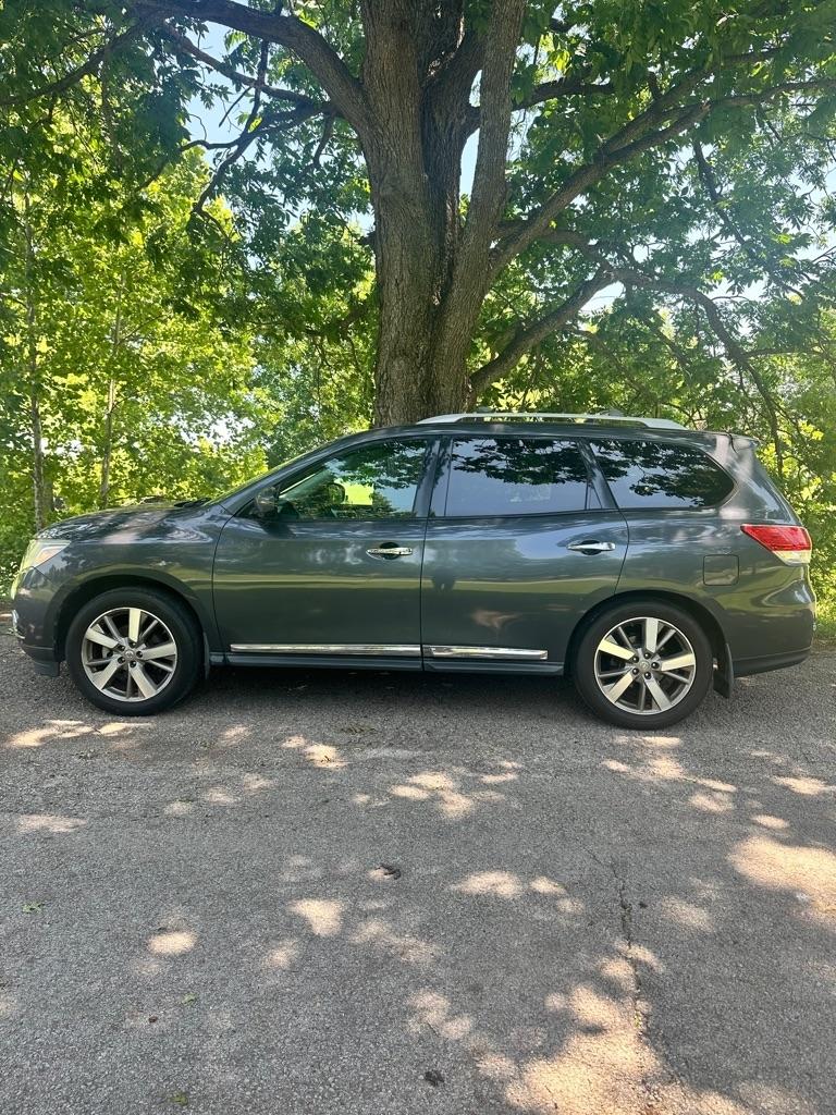 Nissan Pathfinder S 2WD 2014