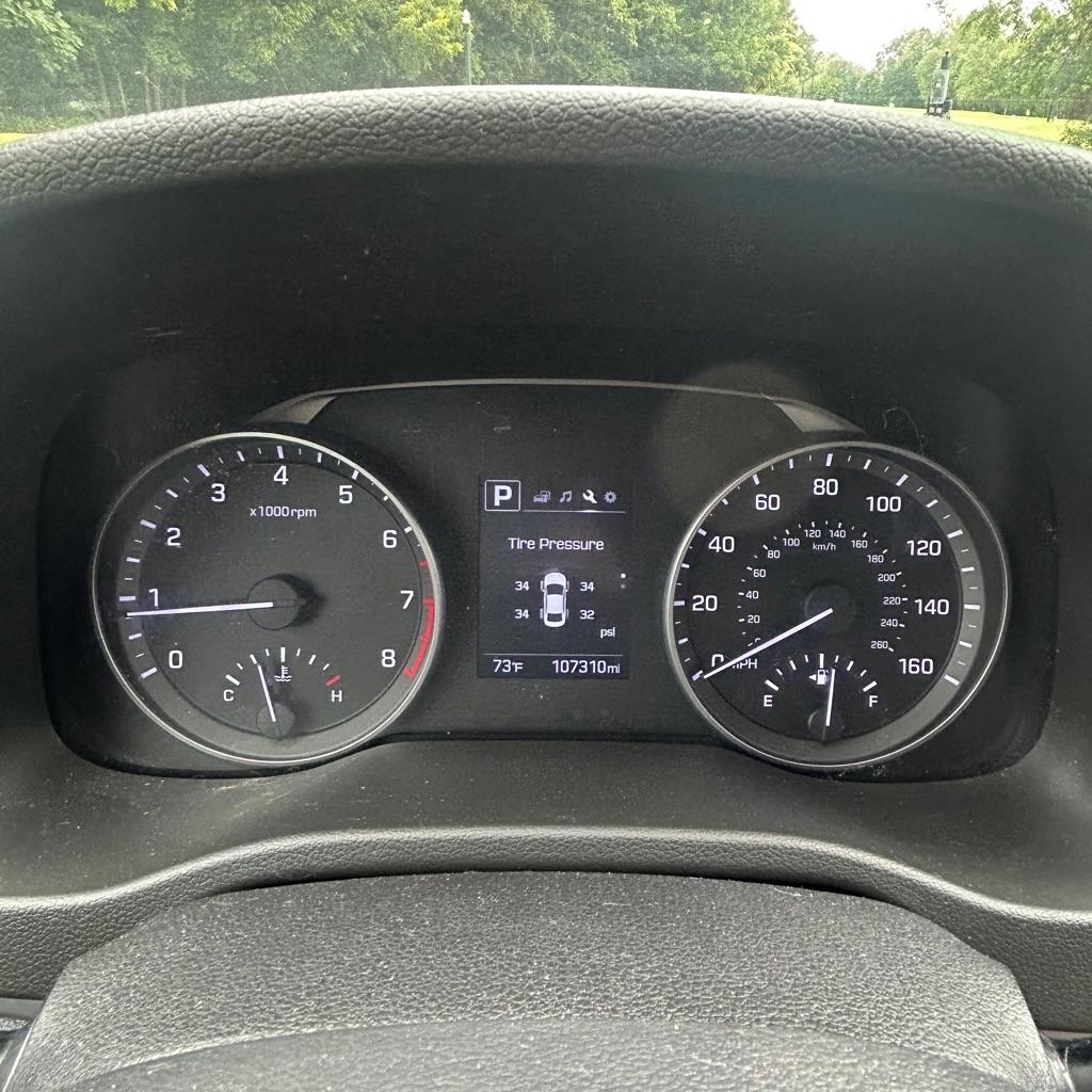 Hyundai Elantra Value Edition 6A 2017
