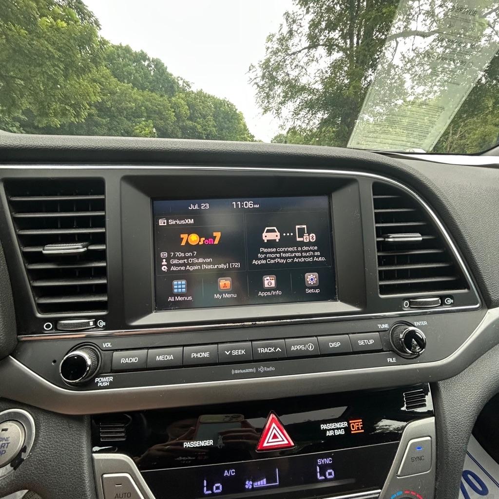 Hyundai Elantra Value Edition 6A 2017