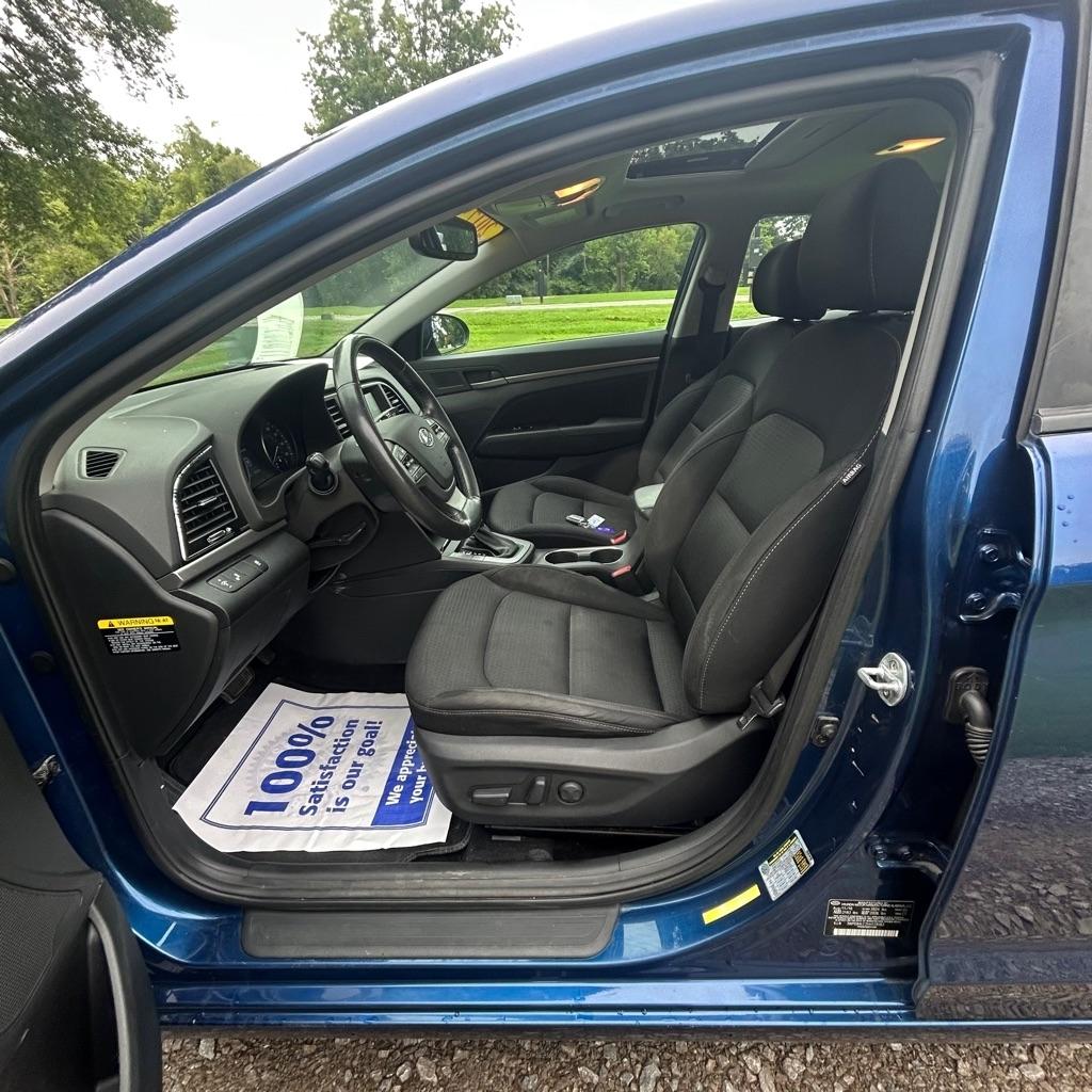 Hyundai Elantra Value Edition 6A 2017