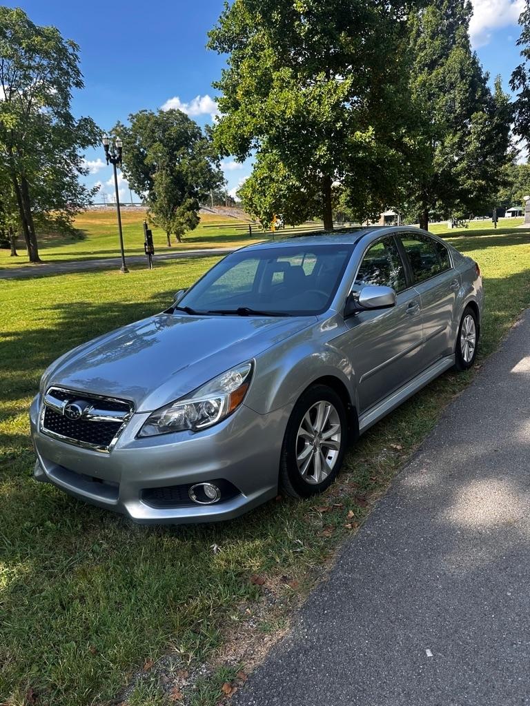 Subaru Legacy 3.6R Limited 2013