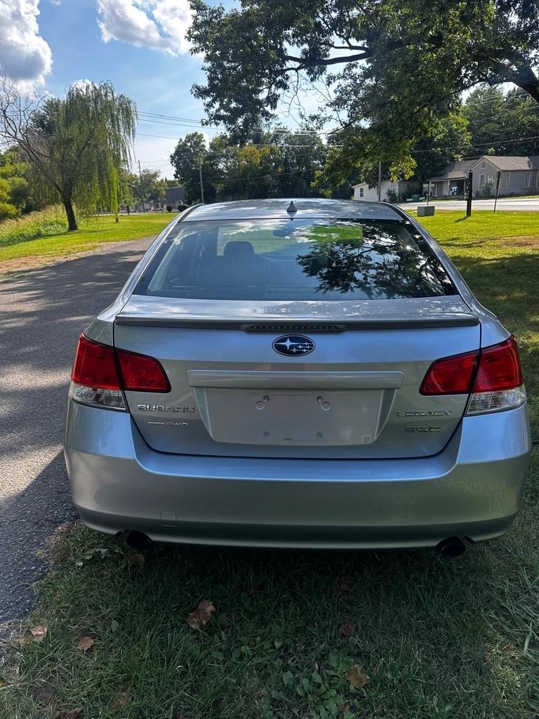 Subaru Legacy 3.6R Limited 2013