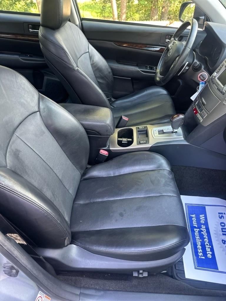 Subaru Legacy 3.6R Limited 2013