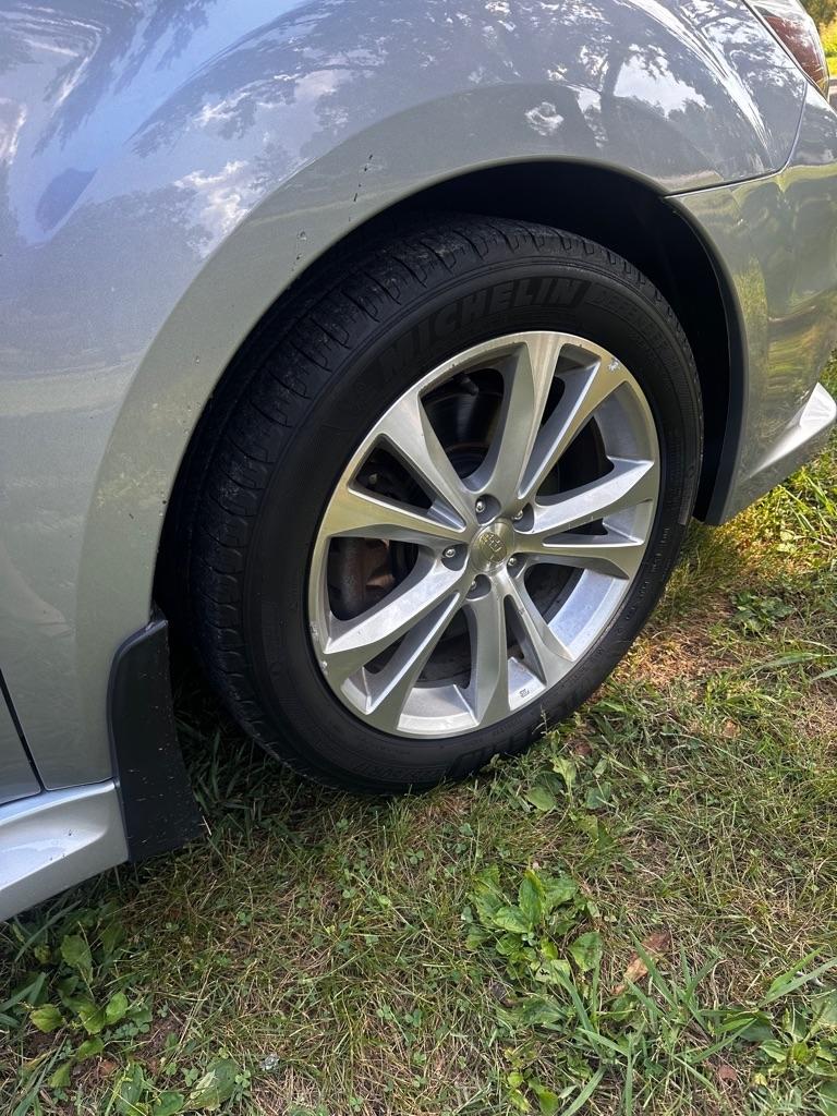 Subaru Legacy 3.6R Limited 2013
