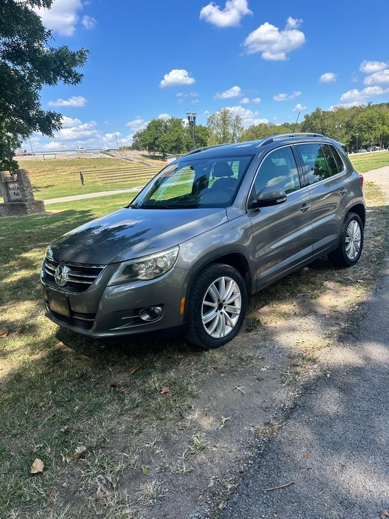 Volkswagen Tiguan S 4Motion 2011