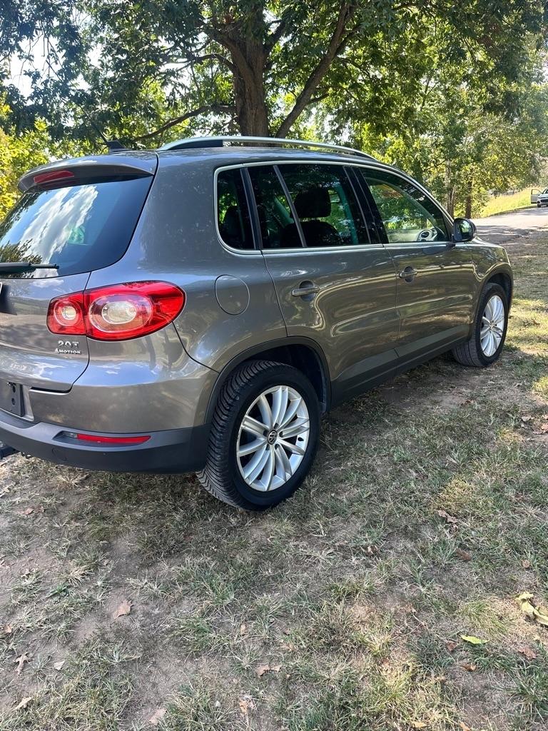 Volkswagen Tiguan S 4Motion 2011